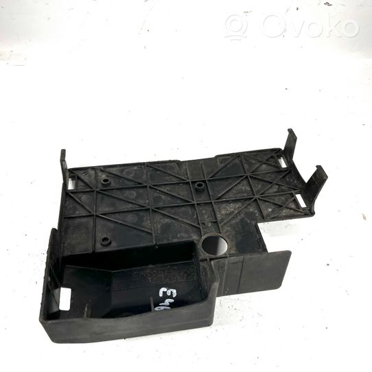 BMW 3 E46 Coperchio/tappo della scatola vassoio della batteria 8381015