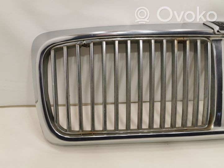 Jaguar XJ X40 Atrapa chłodnicy / Grill 