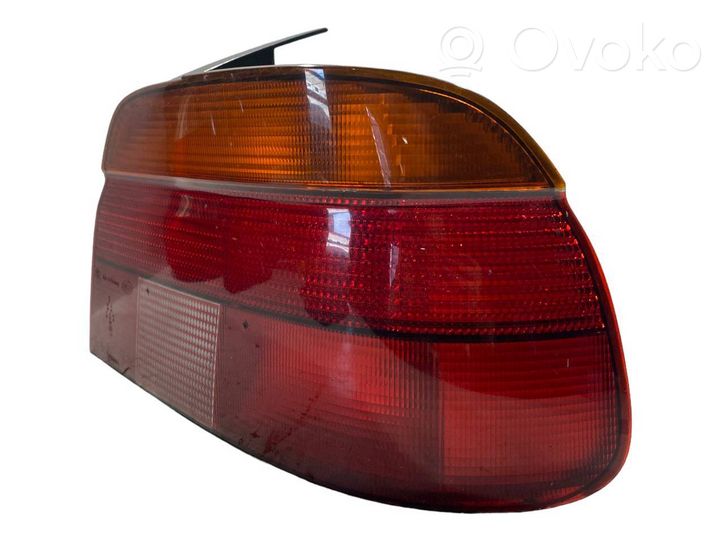 BMW 5 E39 Luci posteriori 8358032