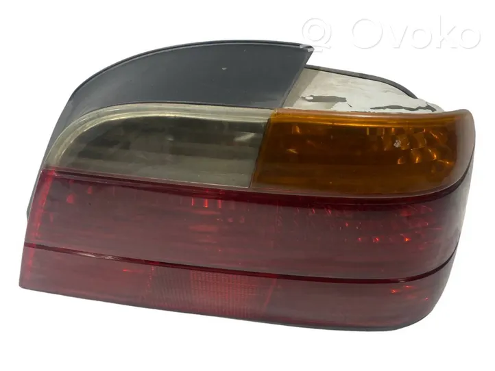 BMW 7 E38 Lampa tylna 8379114