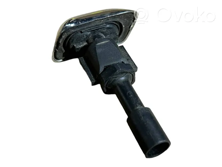 BMW 7 E38 Headlight washer spray nozzle 