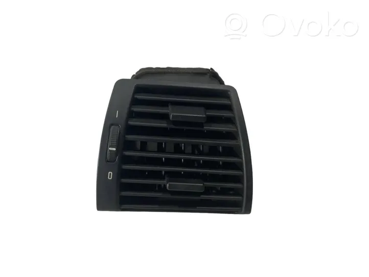 BMW X5 E53 Moldura protectora de la rejilla de ventilación lateral del panel 8402216