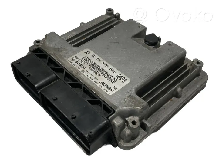 Opel Insignia A Calculateur moteur ECU 55575349