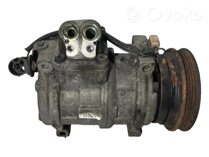 BMW 5 E34 Ilmastointilaitteen kompressorin pumppu (A/C) 8390646