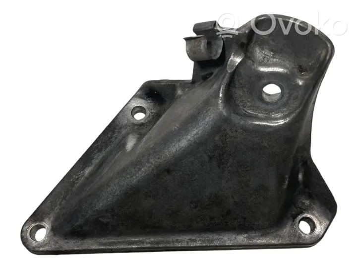 BMW 5 E60 E61 Engine mounting bracket 6761149