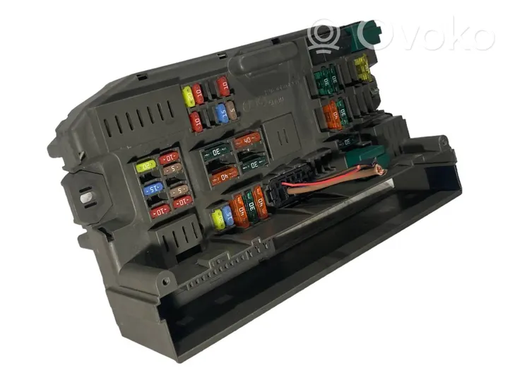 BMW X5 E70 Module de fusibles 6931690