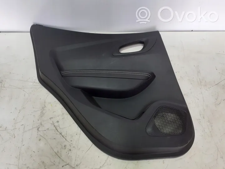 Renault Kadjar Rivestimento del pannello della portiera posteriore 156088702