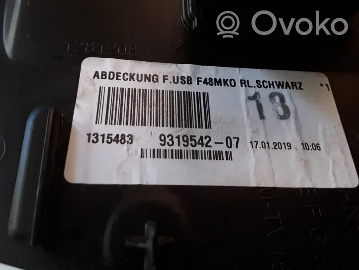 BMW X2 F39 Gniazdo / Złącze USB 9319542