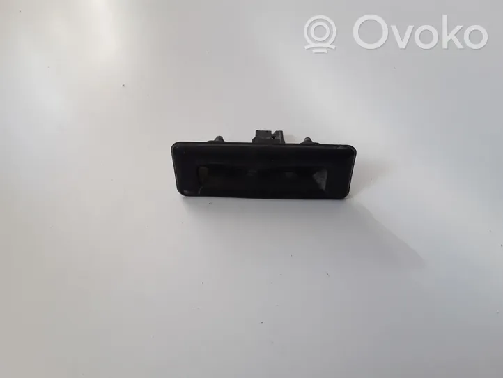Skoda Yeti (5L) Przełącznik / Przycisk otwierania klapy bagażnika 5J0827566