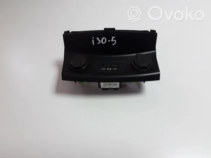 Hyundai i30 Enchufe conector entrada auxiliar 84760A6950RY