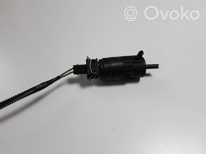 Opel Combo D Windscreen/windshield washer pump D283234