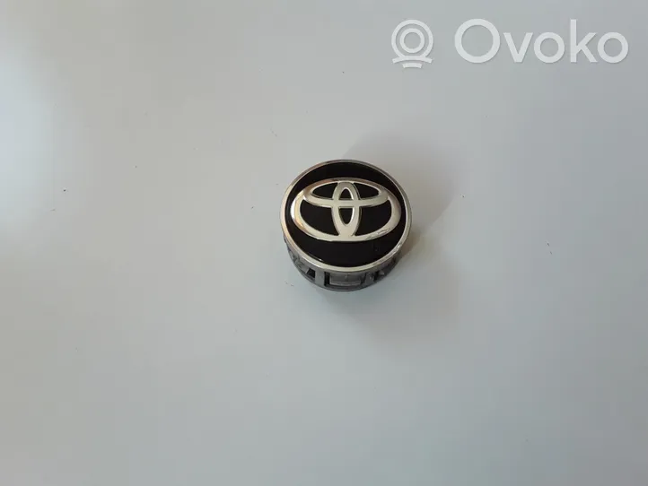 Toyota Prius (XW50) Gamyklinis rato centrinės skylės dangtelis (-iai) A55052170