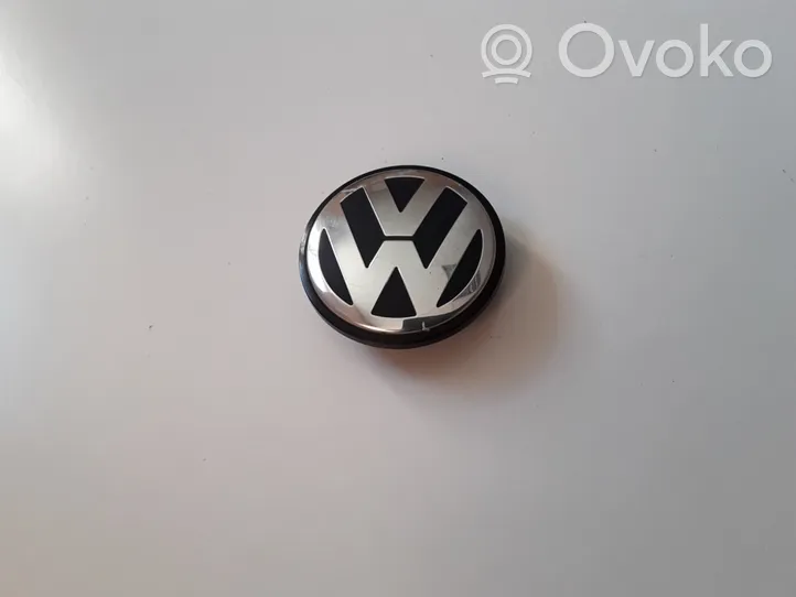 Volkswagen Golf VII Gamyklinis rato centrinės skylės dangtelis (-iai) 3B7601171