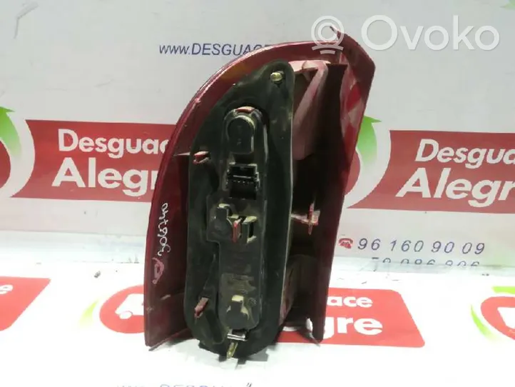 Renault Megane I Lampa tylna 7700423082