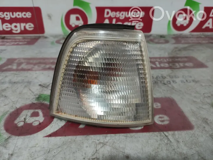 Audi 80 90 B3 Faro/fanale 811953050