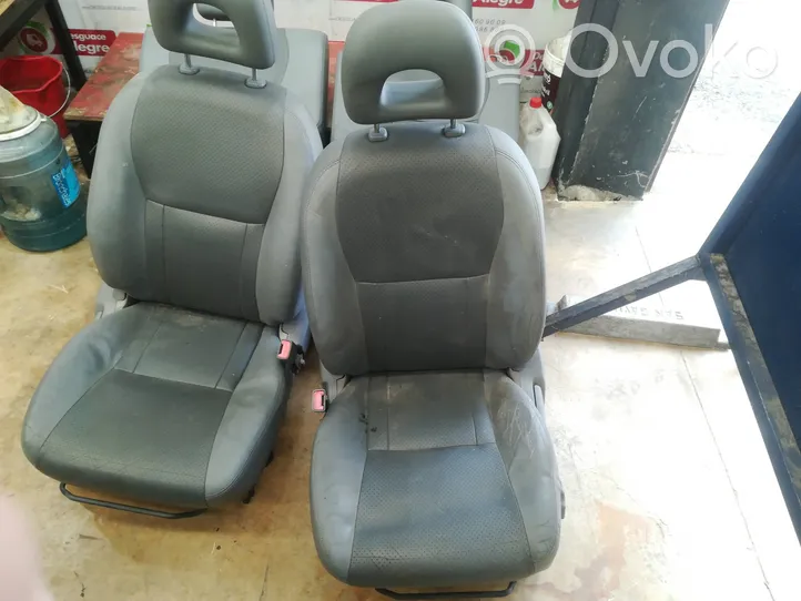 Toyota RAV 4 (XA20) Fotele / Kanapa / Komplet 