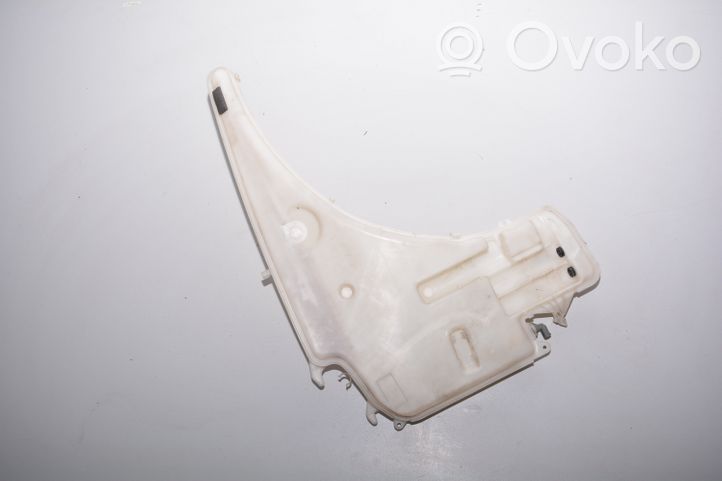 BMW 1 E81 E87 Réservoir de liquide lave-glace 7068996