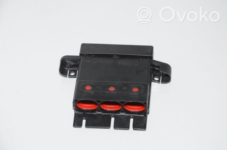 BMW 6 F06 Gran coupe Current control relay 9153418