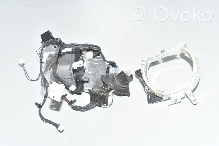 BMW 2 F46 Element lampy przedniej 