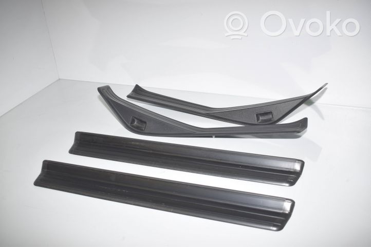 BMW 7 E38 Set di rifiniture davanzale (interno) 8196129