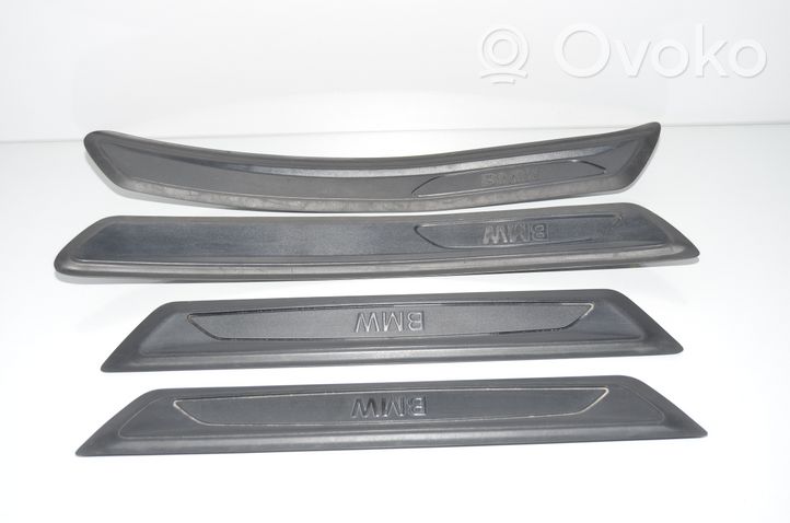 BMW 2 F46 Garniture de protection de seuil intérieur 7410317