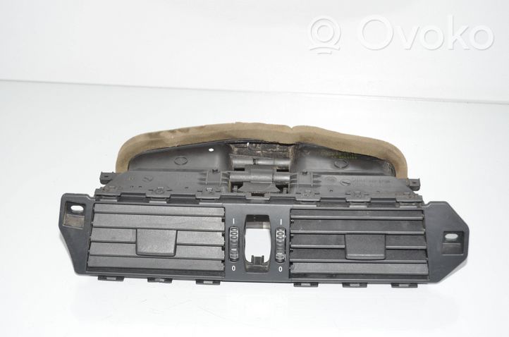 BMW 5 E60 E61 Dash center air vent grill 6910734