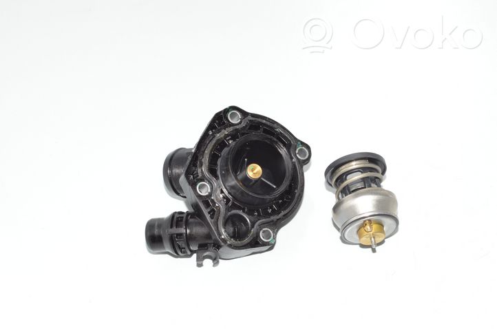 BMW 2 F45 Termostat / Obudowa termostatu 