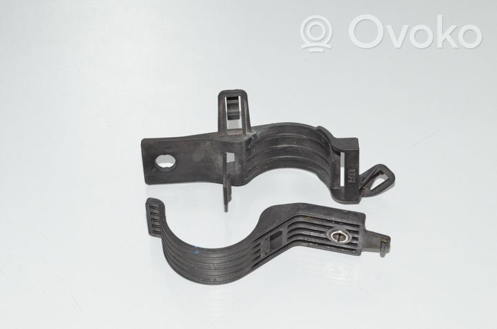 BMW 2 F45 Support de montage de filtre à carburant 8591939