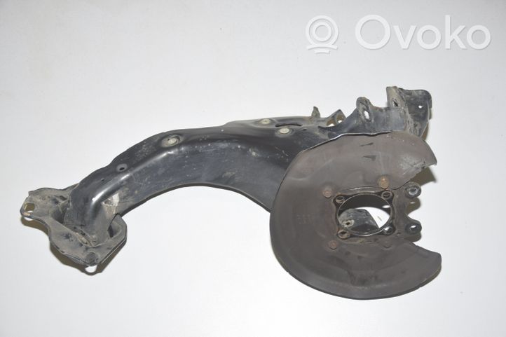 6851582 BMW 2 F46 Rear wheel hub spindle/knuckle, 49.00 € | RRR