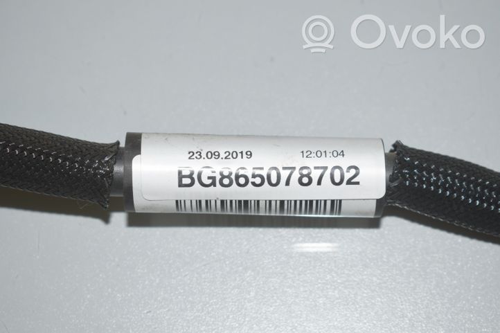 BMW 2 F46 Tuyau sous vide 8650787