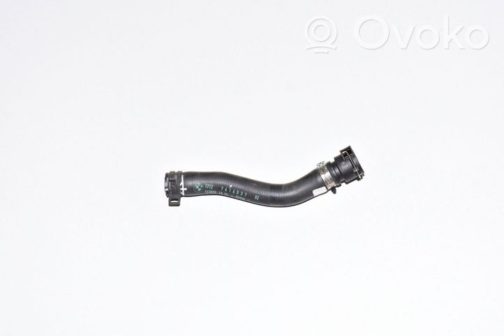 BMW i3 Tubo flessibile del liquido di raffreddamento del motore 7616037