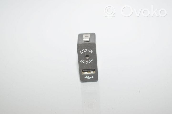 BMW i3 Gniazdo / Złącze USB 