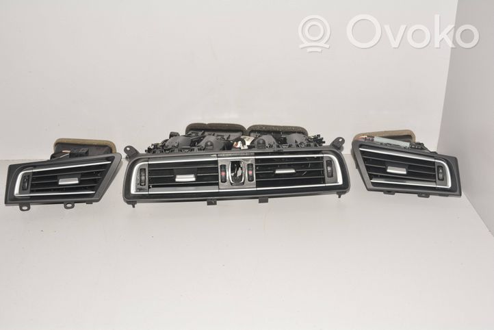 BMW 7 F01 F02 F03 F04 Dysze / Kratki nawiewu deski rozdzielczej 9115861