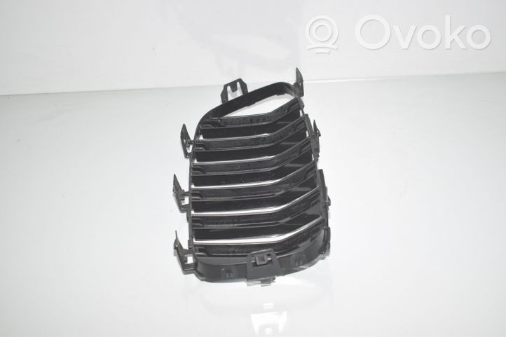 BMW 3 F30 F35 F31 Griglia superiore del radiatore paraurti anteriore 