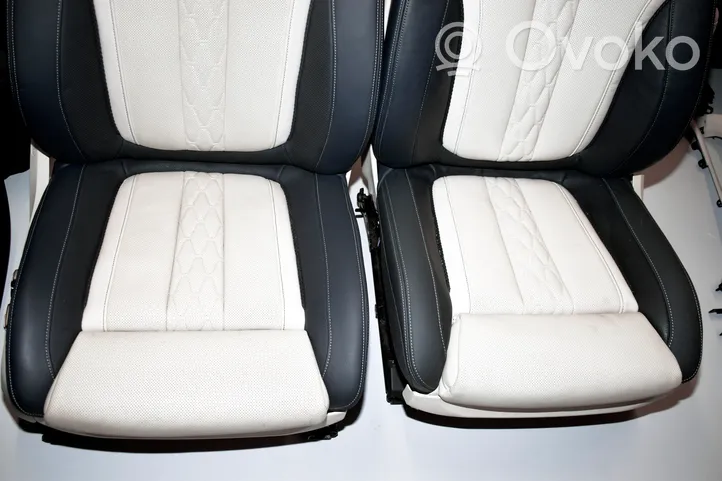 BMW X7 G07 Seat set 