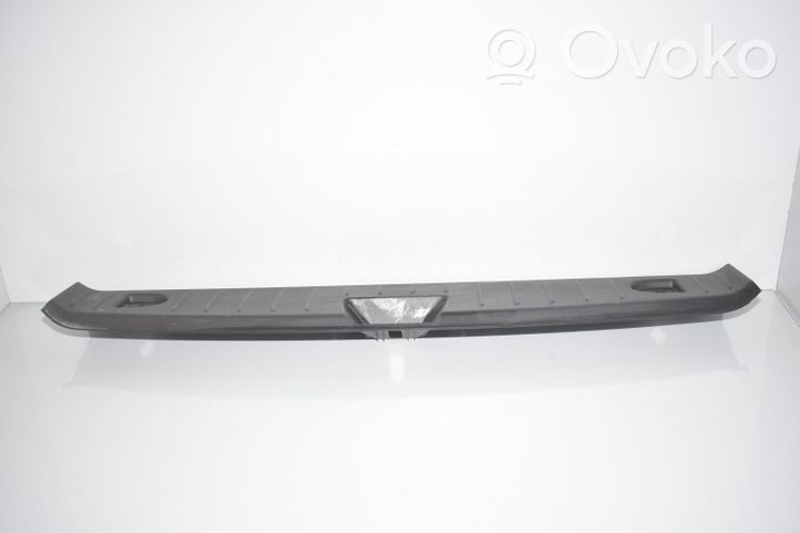 BMW i3 Tailgate/boot lid lock trim 