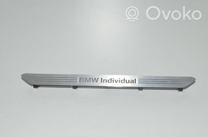 BMW X7 G07 Priekinio slenksčio apdaila (vidinė) 8070439