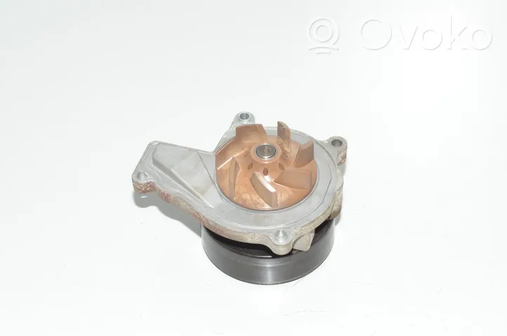 BMW 2 F45 Pompe de circulation d'eau 8591069