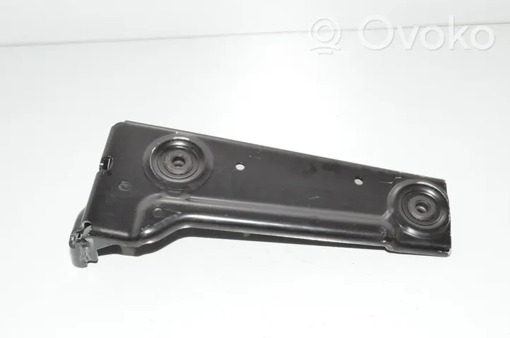 BMW X3 G01 Panel mocowania chłodnicy 7400117