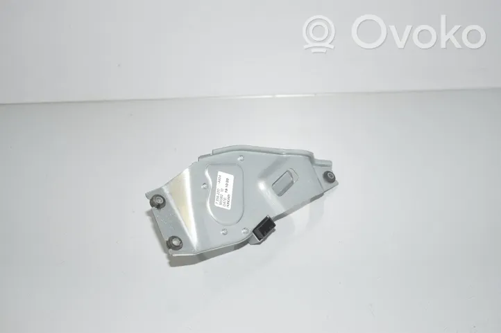 BMW 2 F46 Galinio stiklo valytuvo varikliukas 7356220