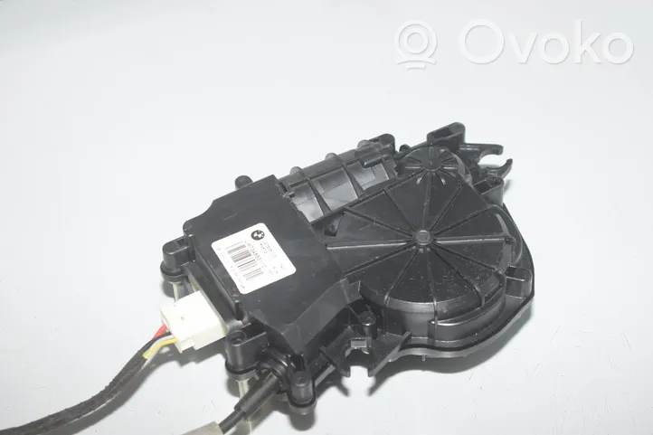 BMW 2 F46 Pompa / Siłownik klapy tylnej bagażnika / Komplet 9852926