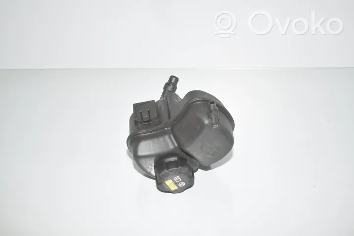 BMW 3 G20 G21 Vase d'expansion / réservoir de liquide de refroidissement 8610653