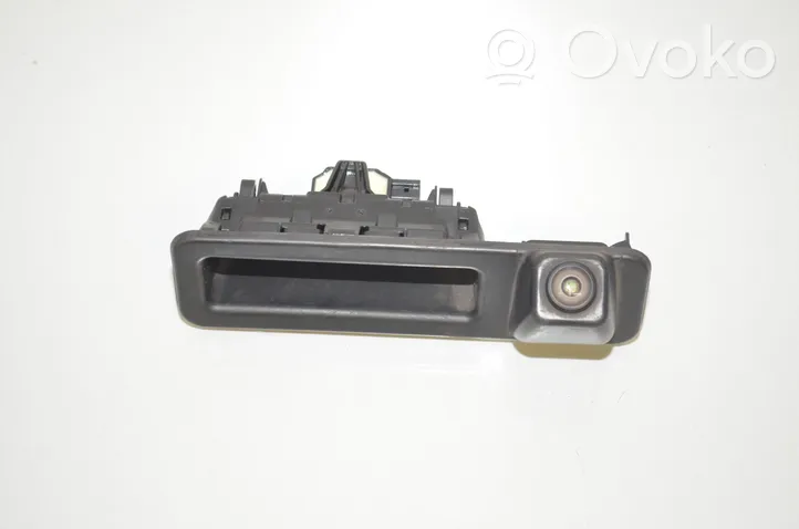 BMW 5 G30 G31 Maniglia del portellone con telecamera 7405635