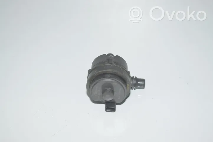 BMW 2 F22 F23 Pompe à eau de liquide de refroidissement 9147359