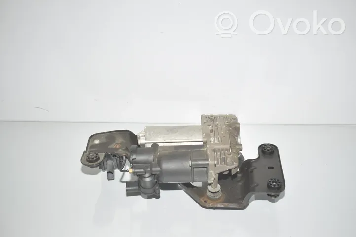 BMW X6 E71 Air suspension compressor/pump 6859714