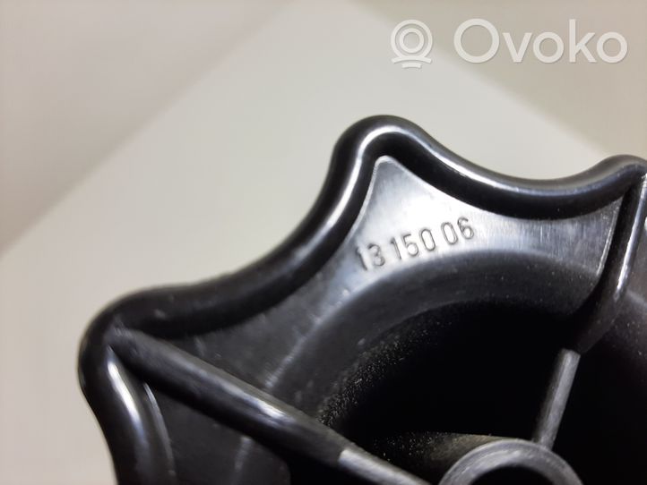 Opel Astra J Bullone di fissaggio ruota di scorta 1315006