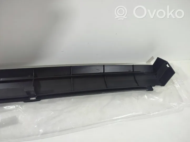 BMW X3 G01 Radiatoru dekoratīvā apdare 17118642755