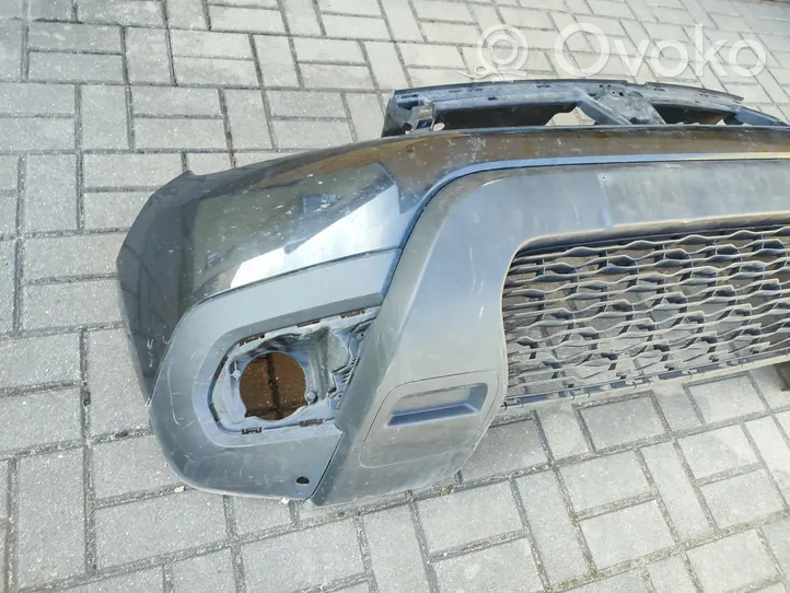 Dacia Duster II Zderzak przedni 620221776R