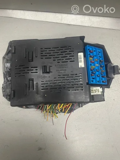 Renault Megane I Fuse module 019309801S