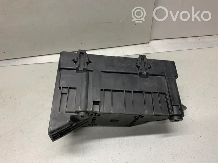 Chevrolet Captiva Fuse box cover 